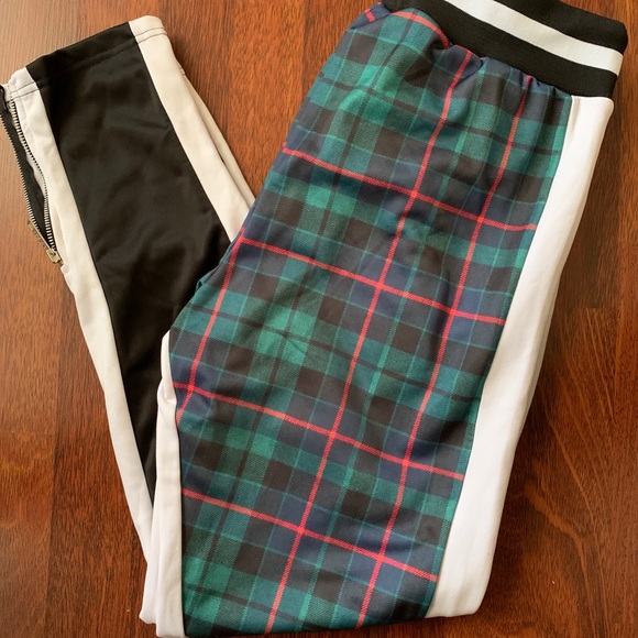 New Men Joggers - Picture 2 of 4